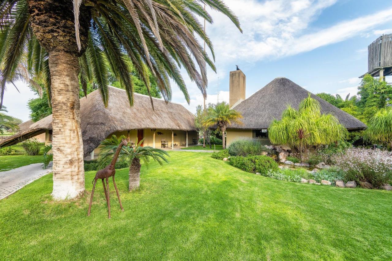 Frans Indongo Lodge Otjiwarongo Bagian luar foto