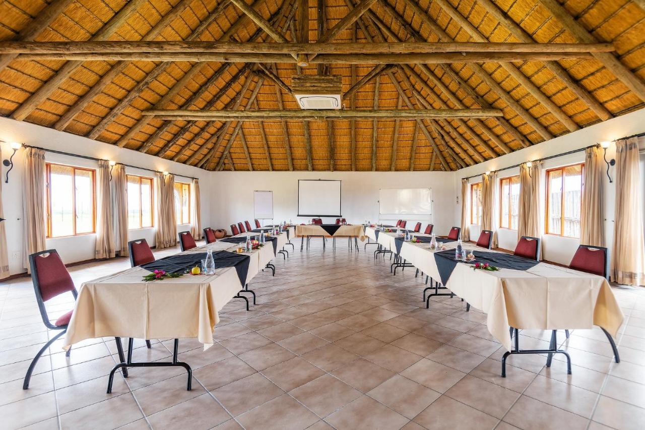 Frans Indongo Lodge Otjiwarongo Bagian luar foto
