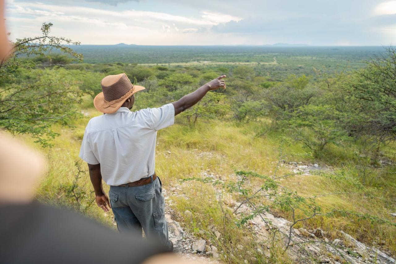 Frans Indongo Lodge Otjiwarongo Bagian luar foto