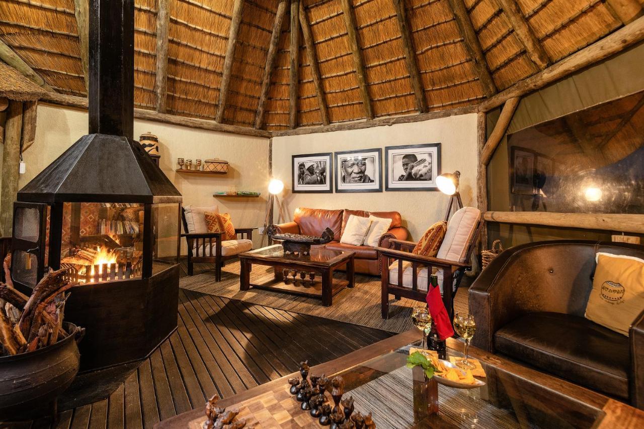 Frans Indongo Lodge Otjiwarongo Bagian luar foto