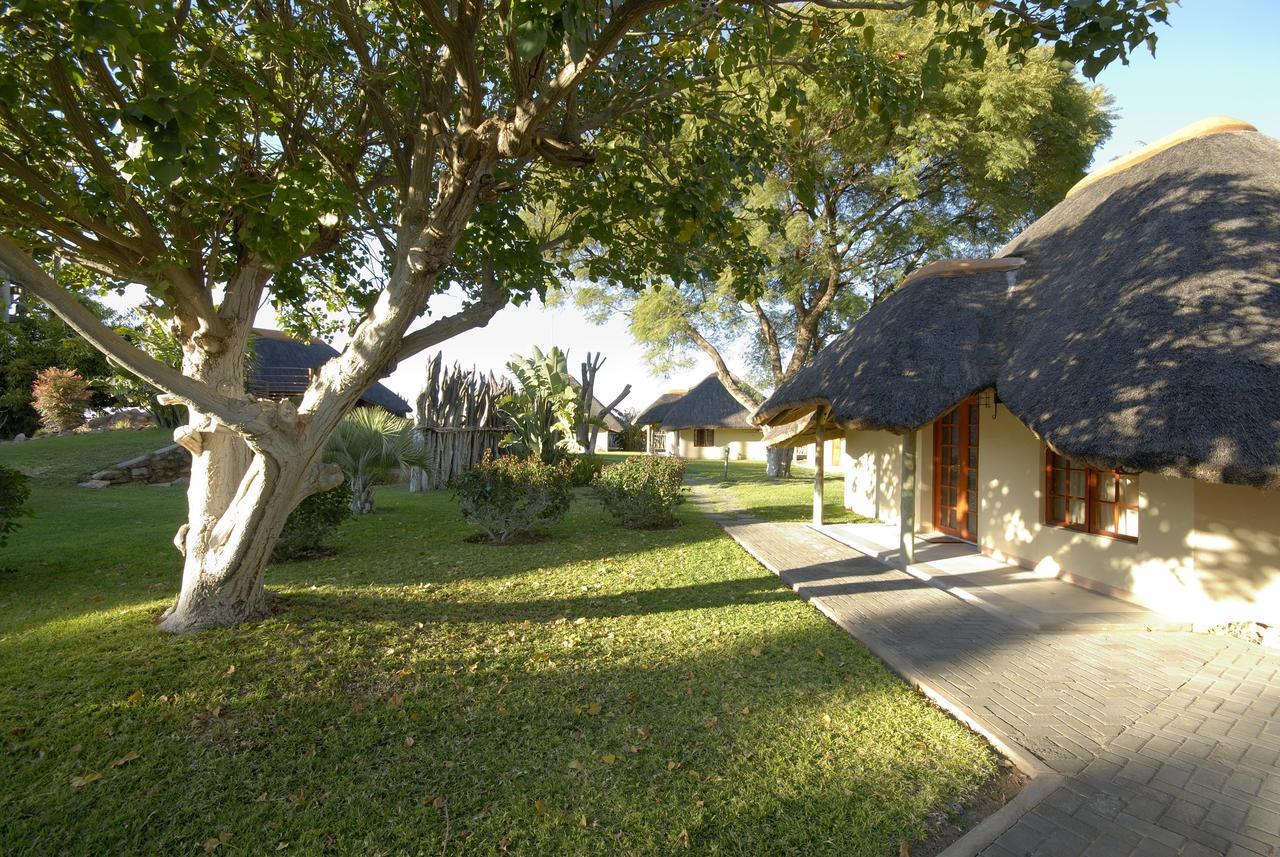 Frans Indongo Lodge Otjiwarongo Bagian luar foto