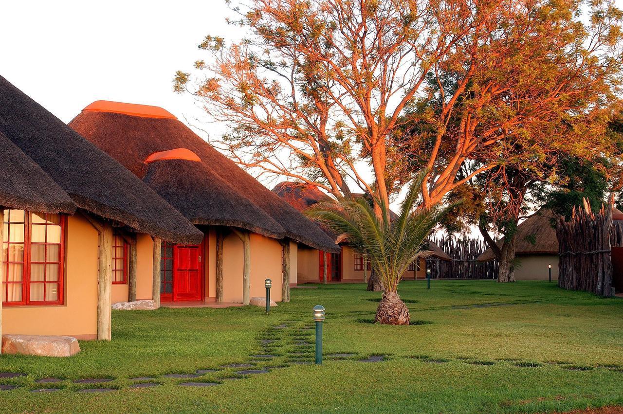 Frans Indongo Lodge Otjiwarongo Bagian luar foto
