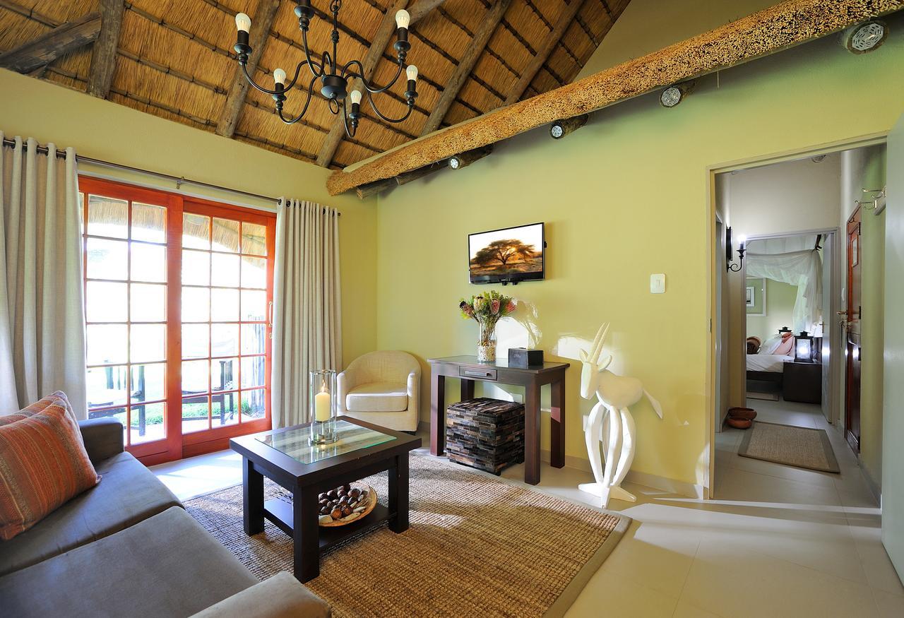 Frans Indongo Lodge Otjiwarongo Bagian luar foto
